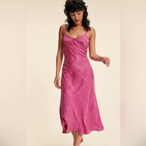 Rouje Paris Dana Dress (Jacquard Florale Framboise)